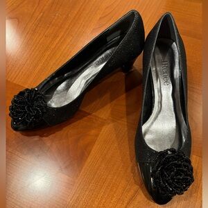 J.Renee Black Shimmery Women's Shoes with Beaded Floral Detail, size 8